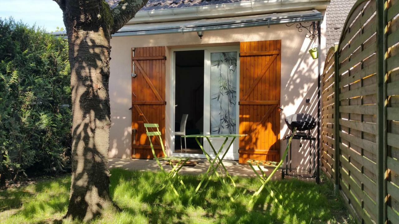 Le Mas Des Loups Arpajon Exterior foto